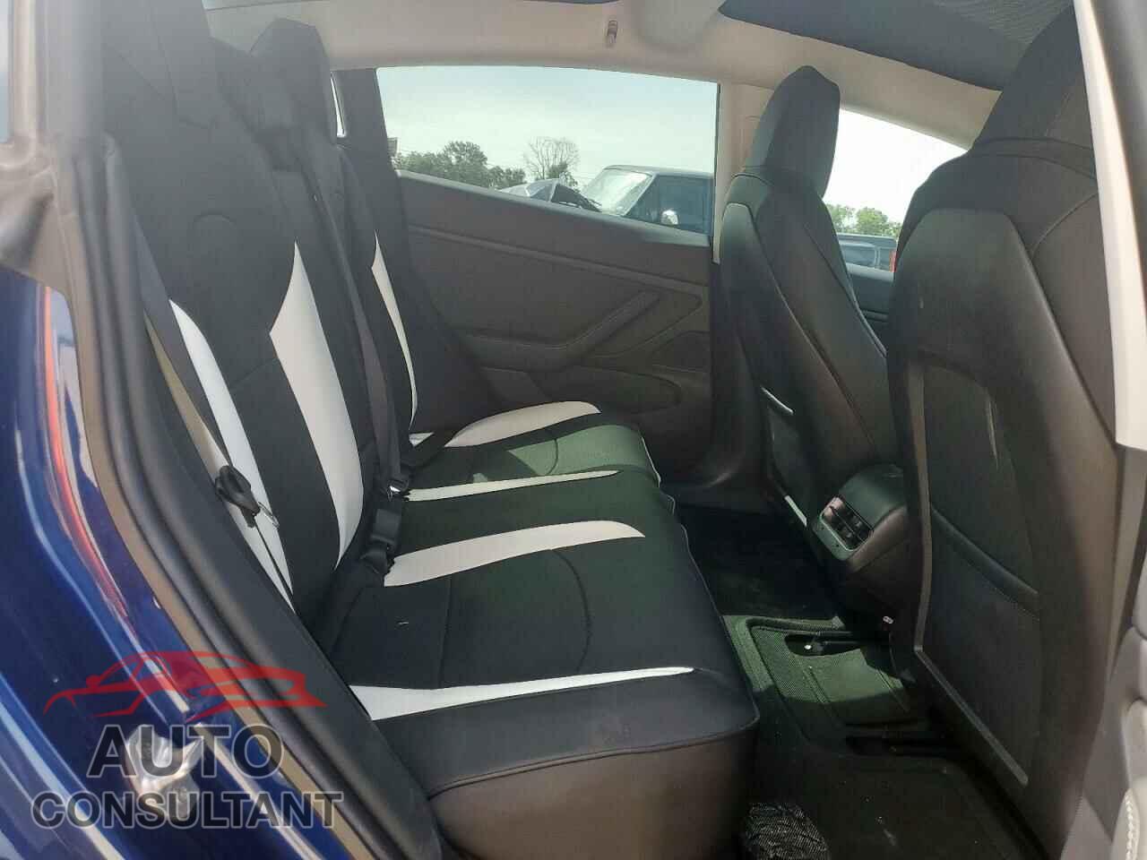 TESLA MODEL 3 2019 - 5YJ3E1EAXKF401095