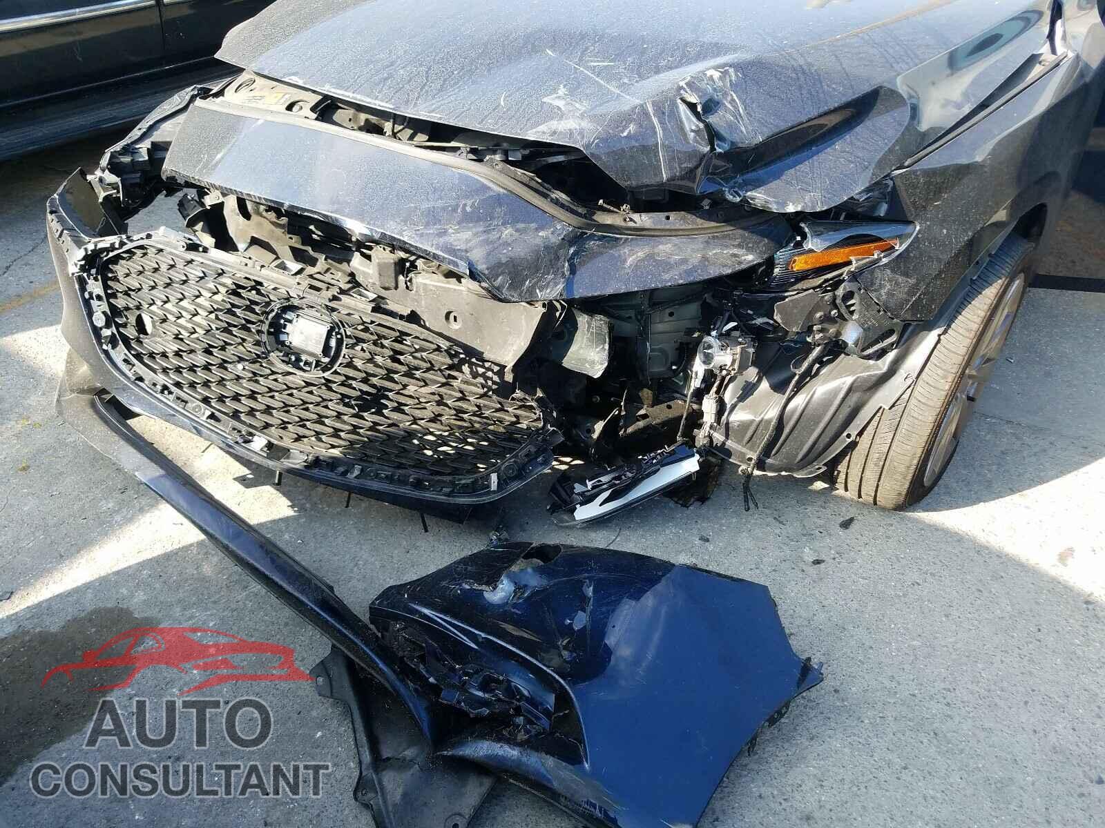 MAZDA 3 2019 - 3MZBPAEM1KM102586