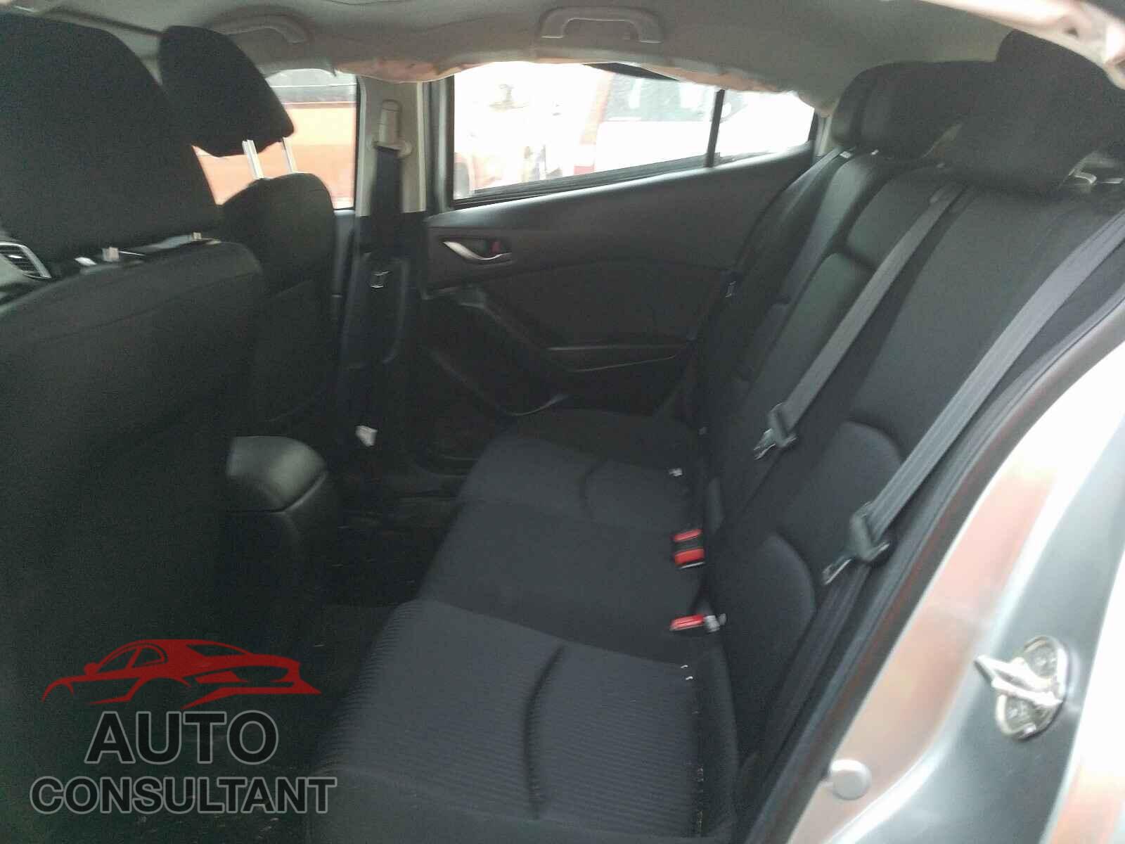 MAZDA 3 2016 - 3MZBM1L73GM315519