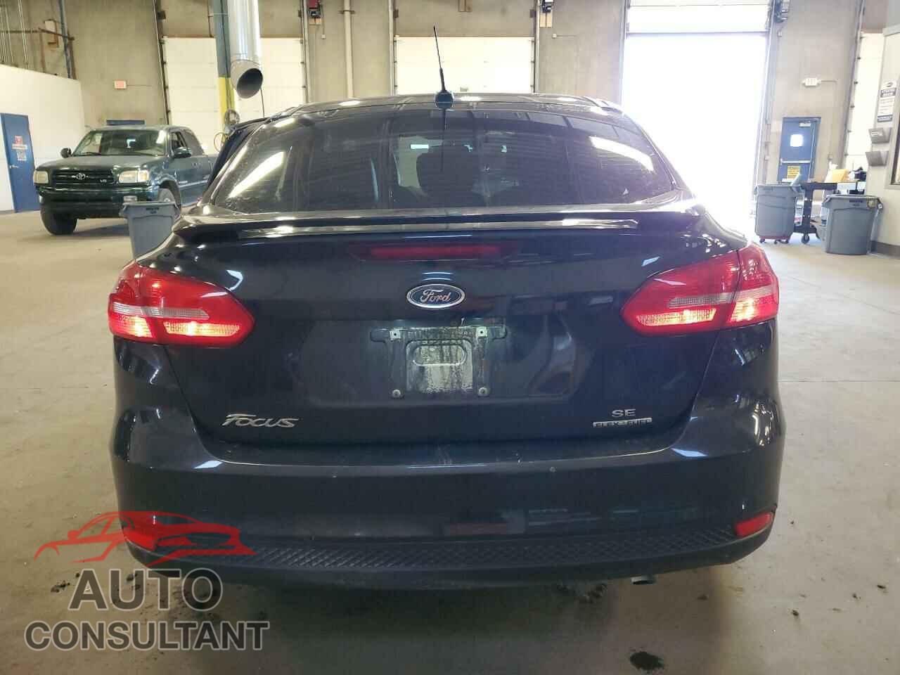 FORD FOCUS 2015 - 1FADP3F26FL385522