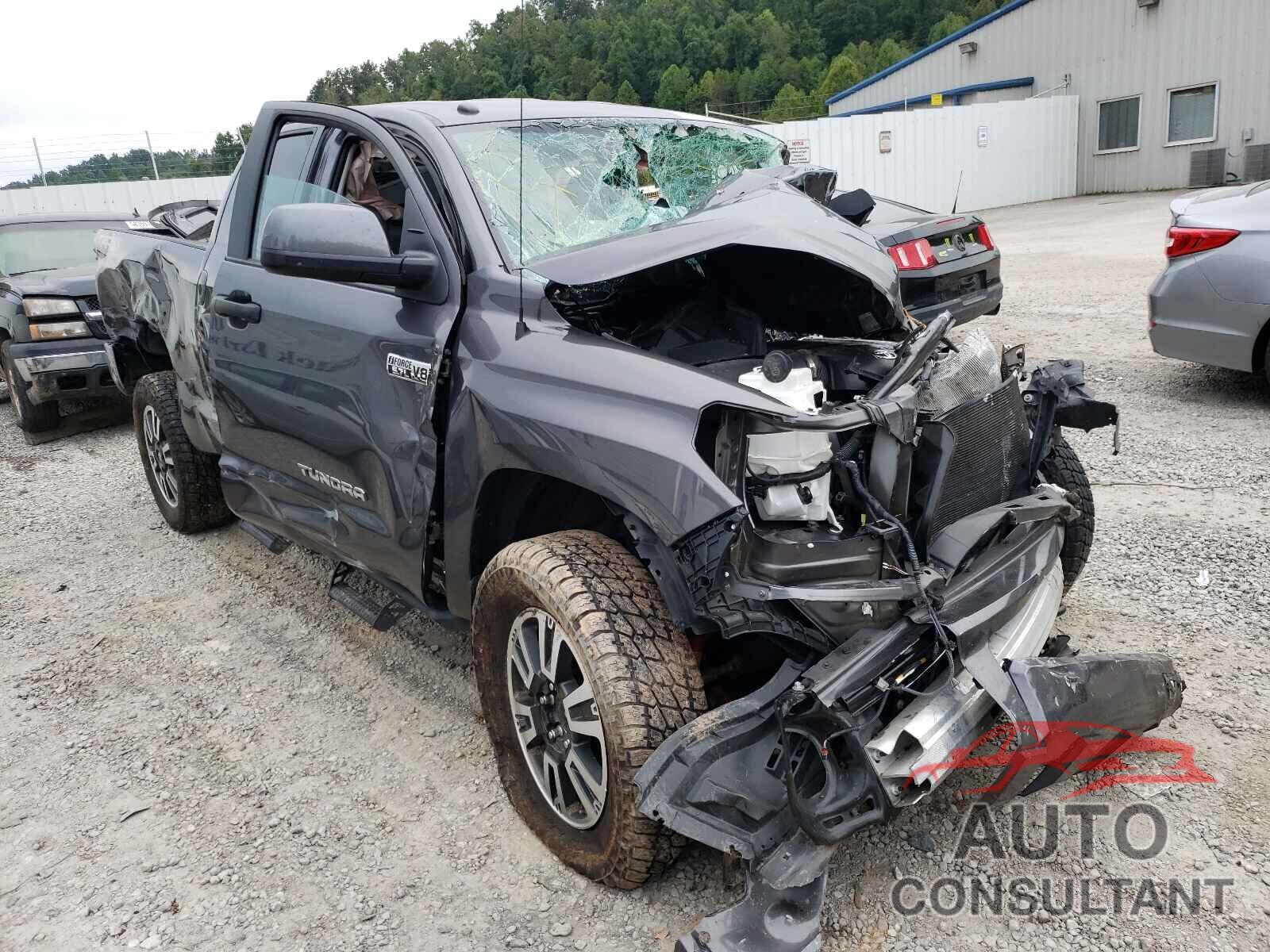 TOYOTA TUNDRA 2019 - 5TFUY5F19KX796555