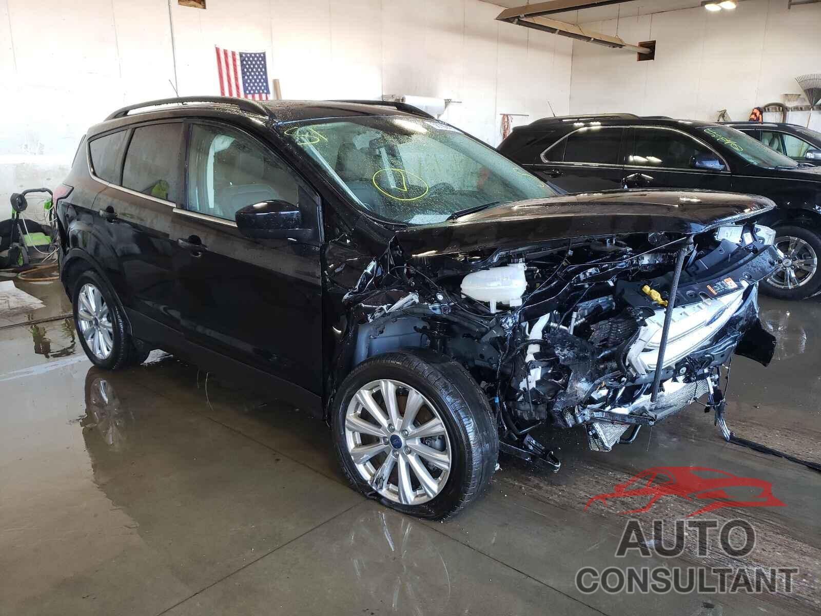 FORD ESCAPE 2019 - 1FMCU9HD1KUC01104