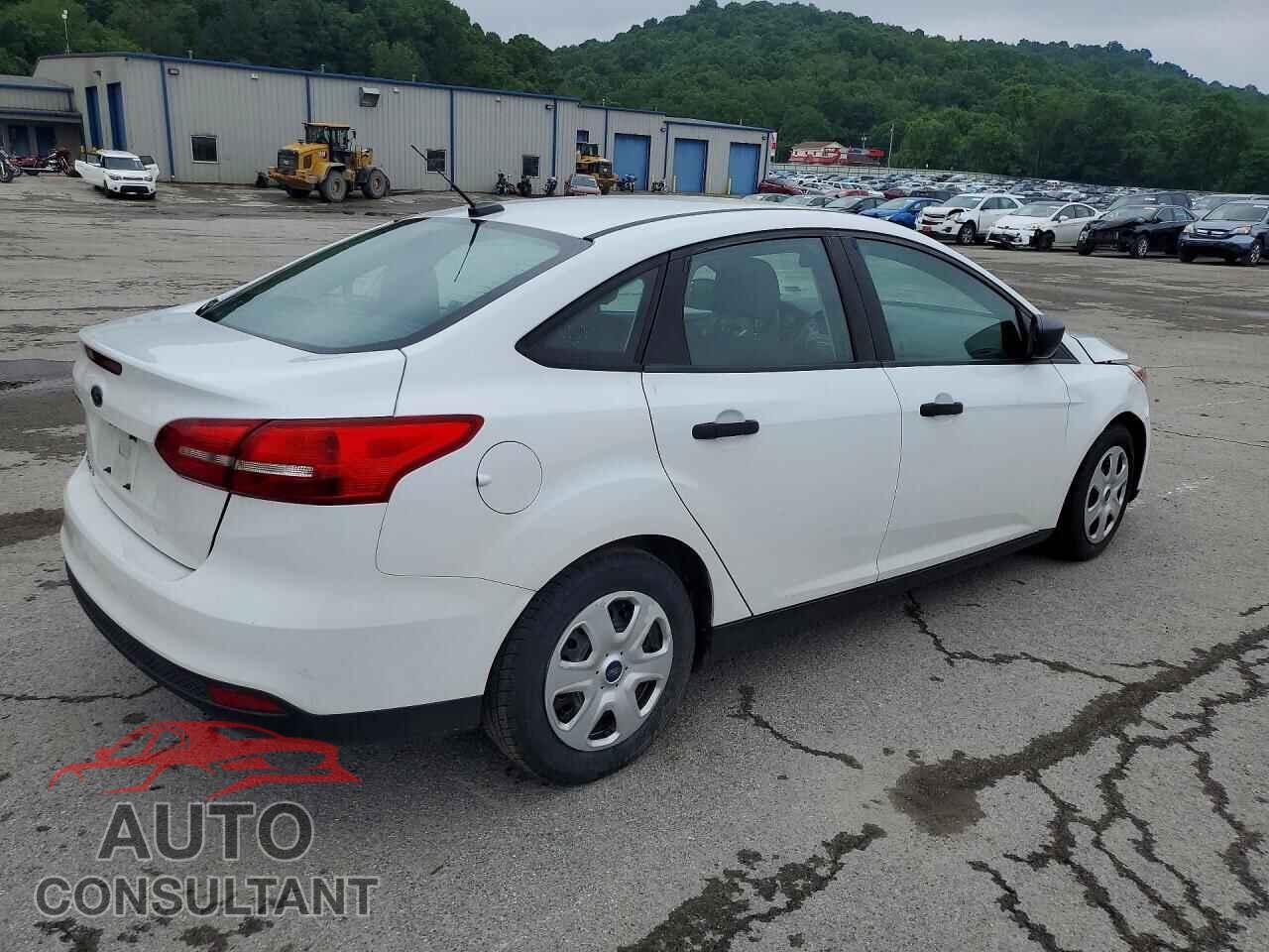 FORD FOCUS 2017 - 1FADP3E22HL294977