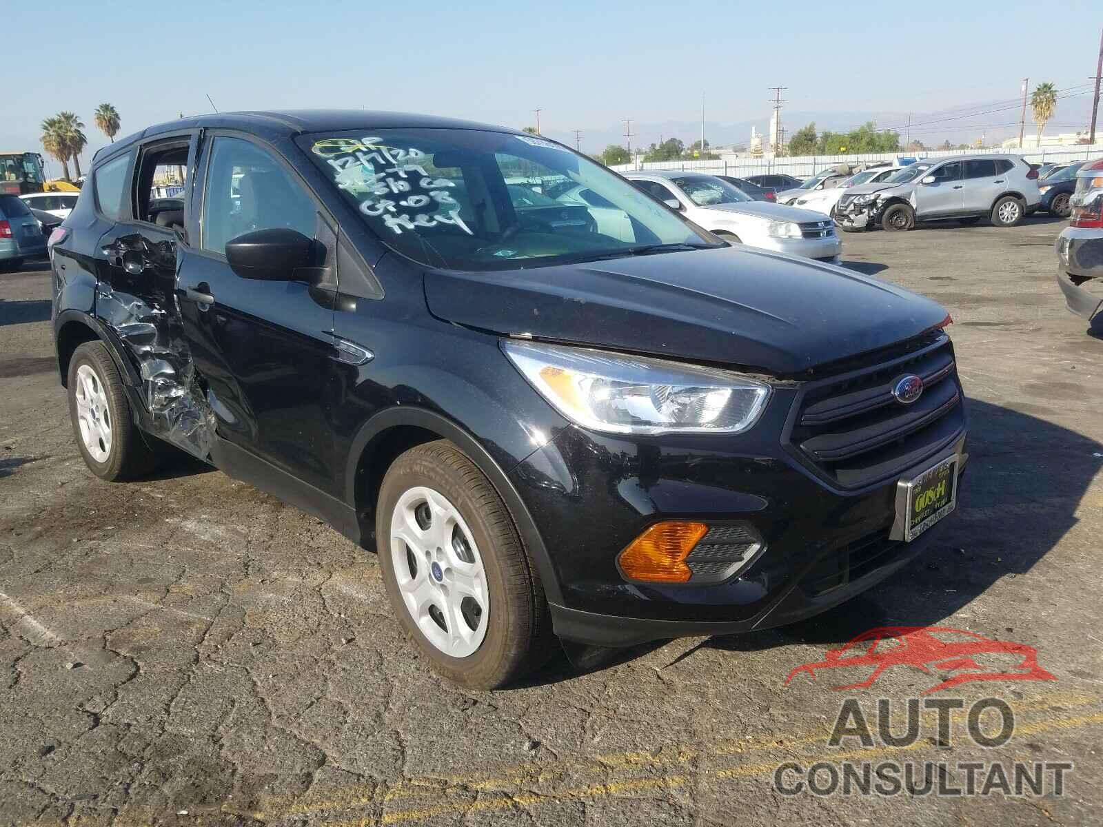 FORD ESCAPE 2017 - 1FMCU0F75HUC67463