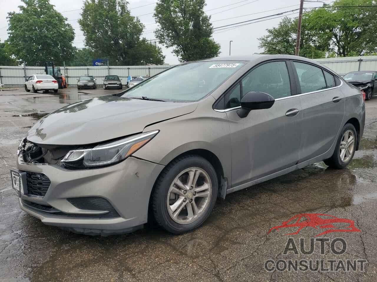 CHEVROLET CRUZE 2018 - 1G1BE5SMXJ7176207