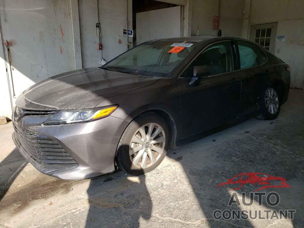 TOYOTA CAMRY 2018 - 4T1B11HK2JU140963