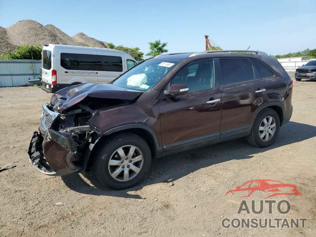 KIA SORENTO 2011 - 5XYKT4A11BG093235