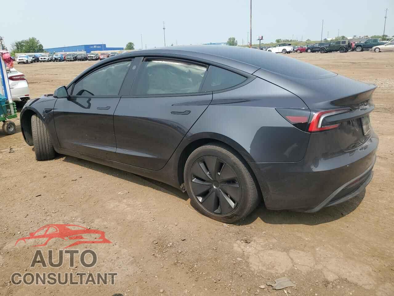 TESLA MODEL 3 2024 - 5YJ3E1EA9RF724709