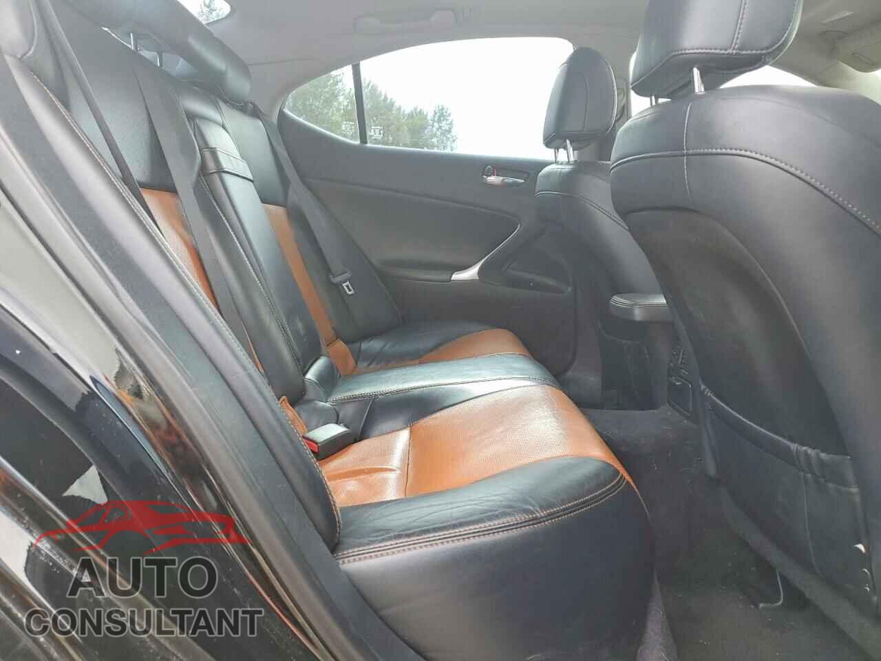 LEXUS IS 2013 - JTHCF5C26D5062872