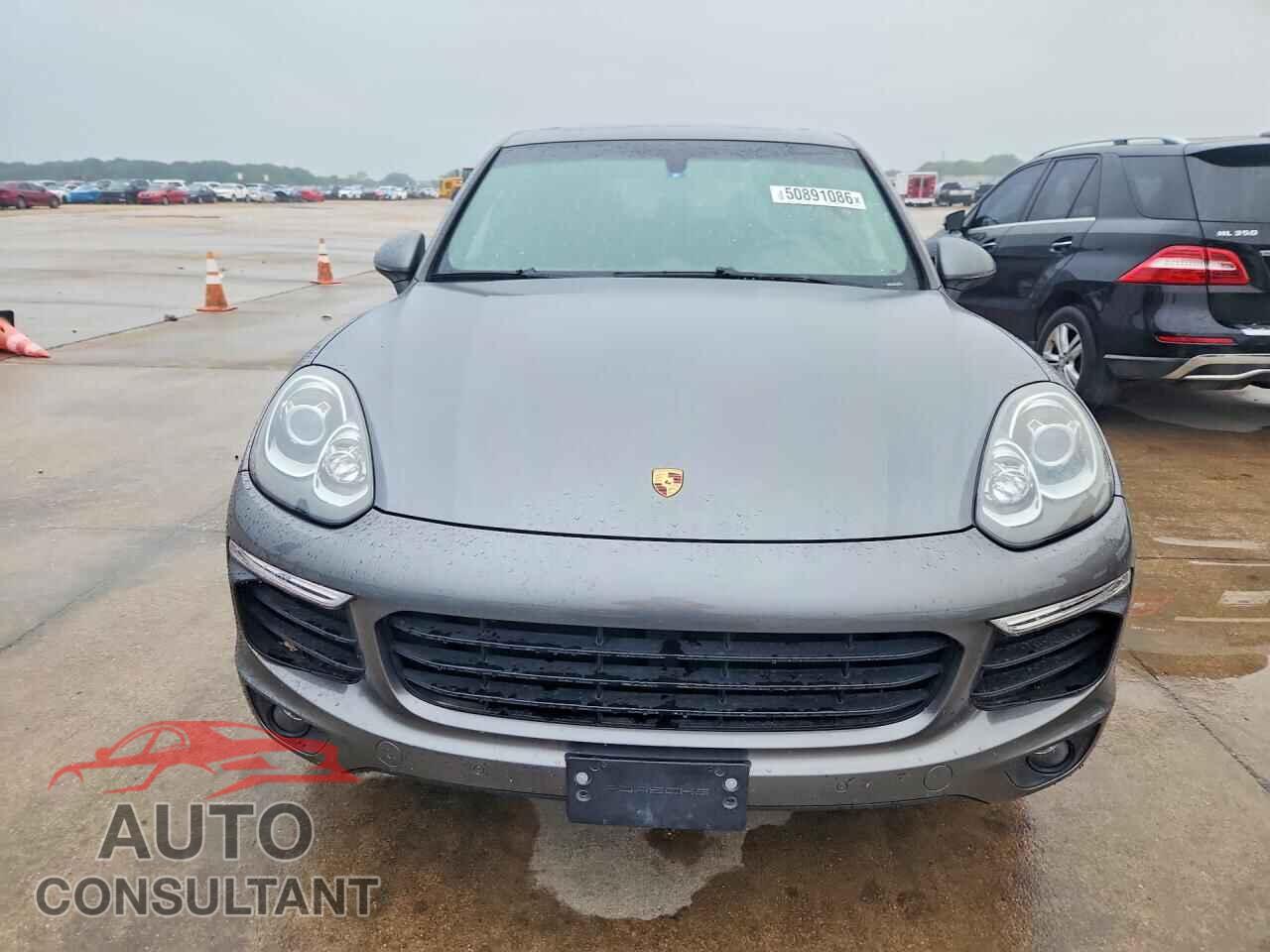 PORSCHE CAYENNE 2017 - WP1AA2A29HKA89076