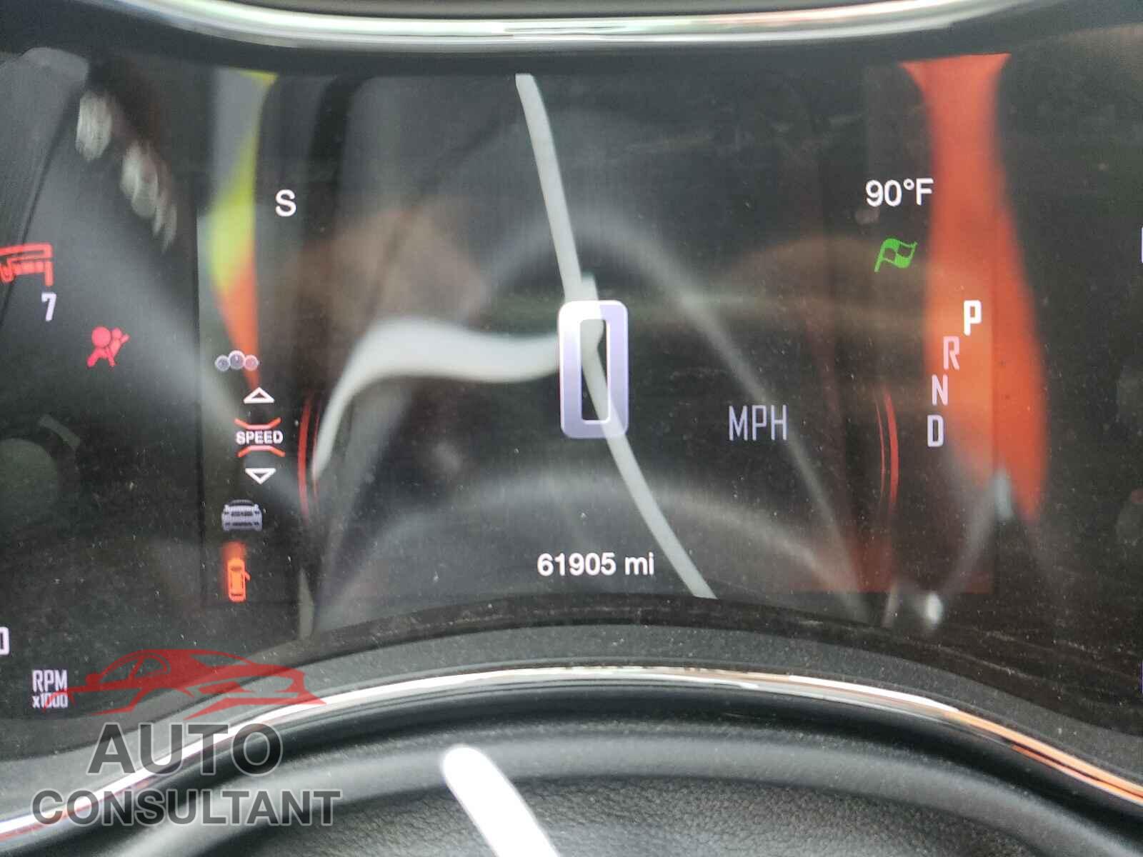DODGE DURANGO 2018 - 1C4RDJDG2JC255662