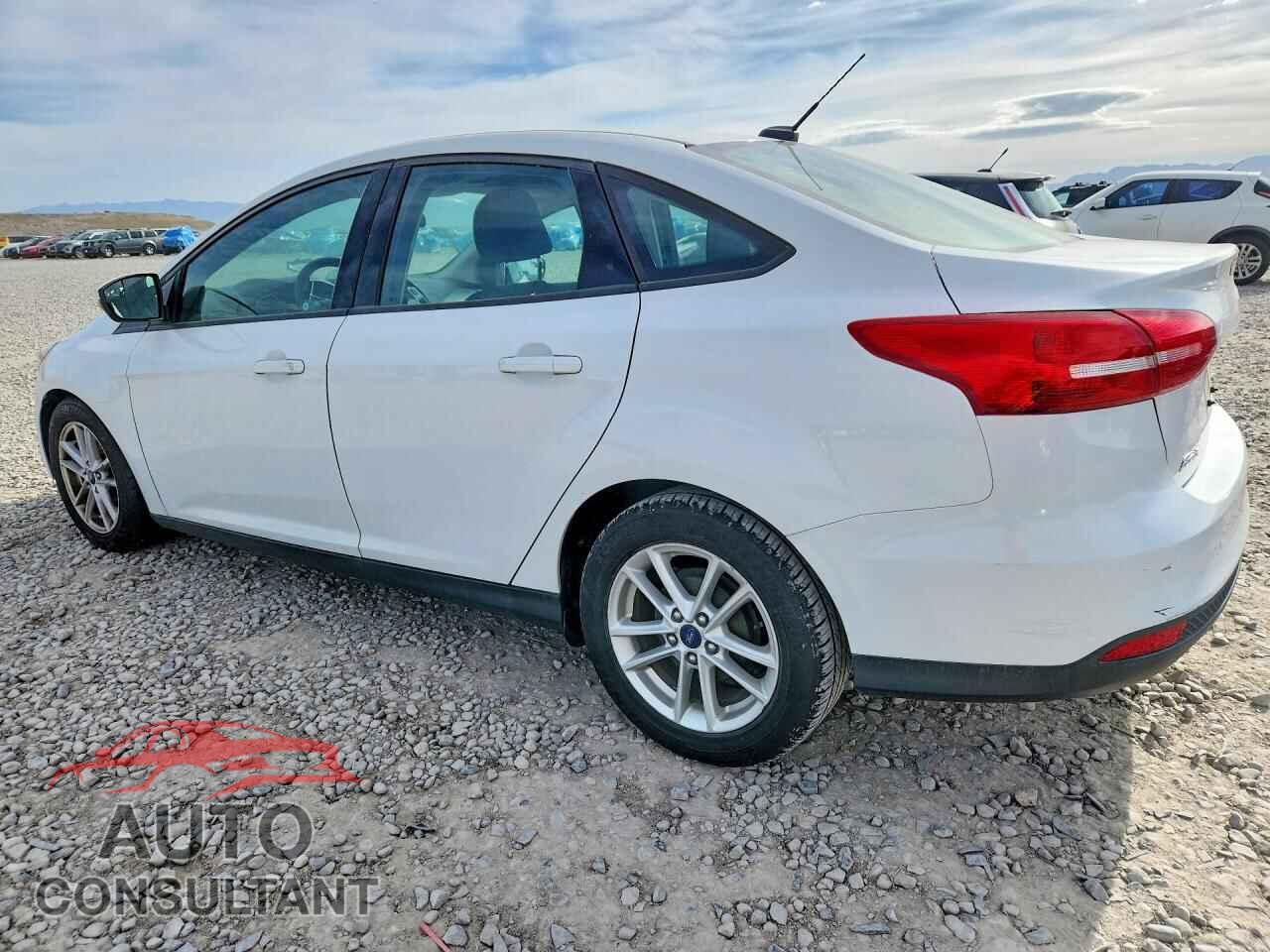FORD FOCUS 2017 - 1FADP3F27HL304546