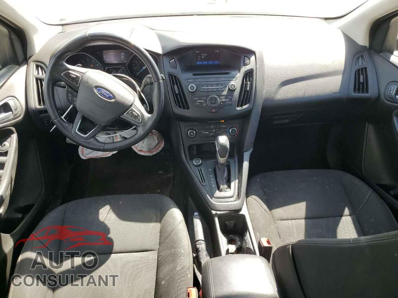 FORD FOCUS 2016 - 1FADP3K29GL282313