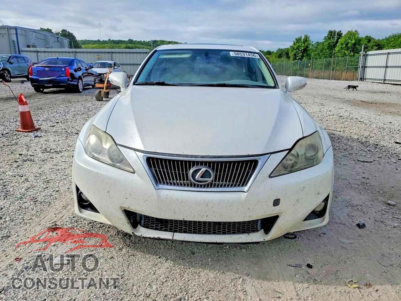 LEXUS IS 2011 - JTHBF5C2XB5147240