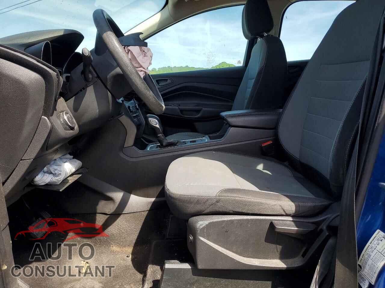 FORD ESCAPE 2017 - 1FMCU0F77HUE08257