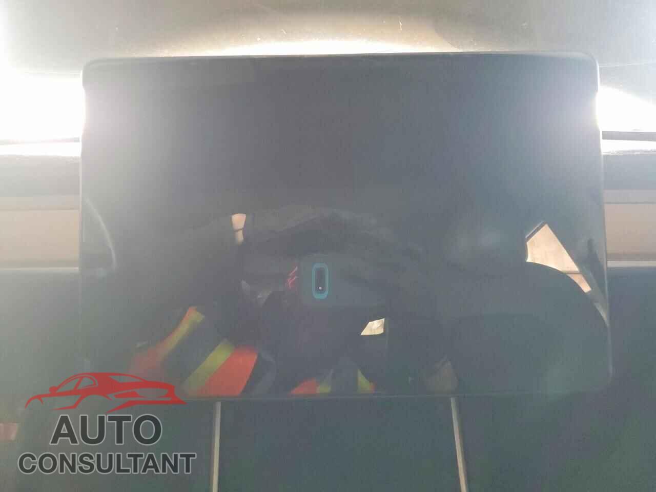TESLA MODEL 3 2019 - 5YJ3E1EA2KF426864
