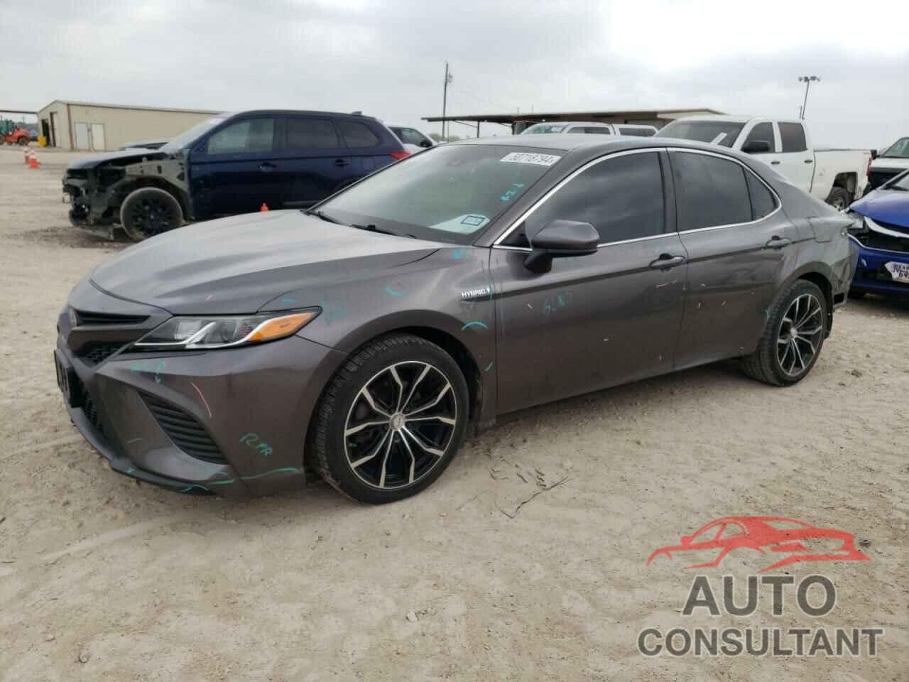 TOYOTA CAMRY 2018 - 4T1B21HK8JU501772