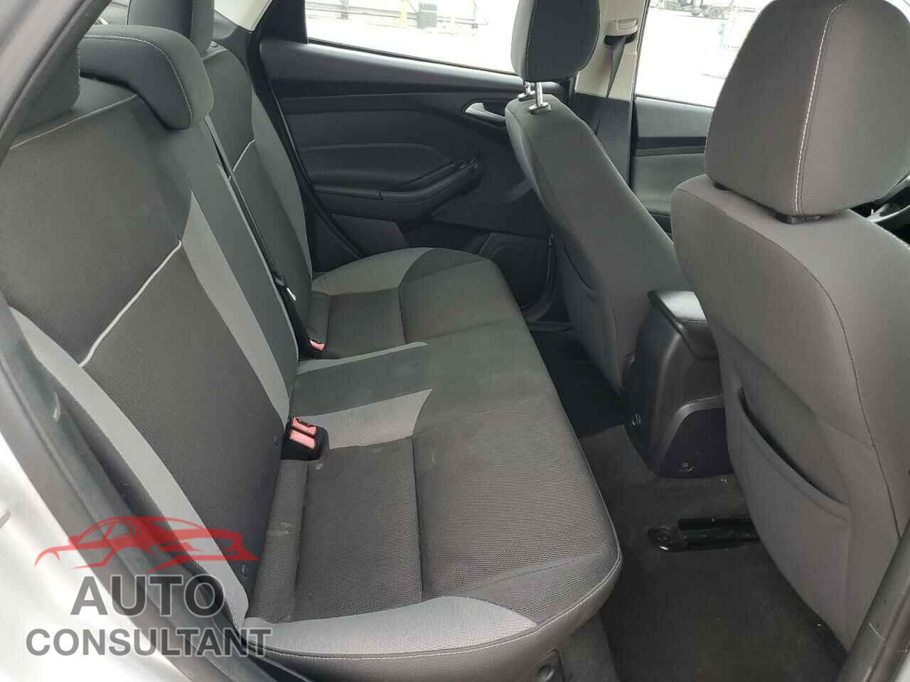 FORD FOCUS 2014 - 1FADP3F29EL217615