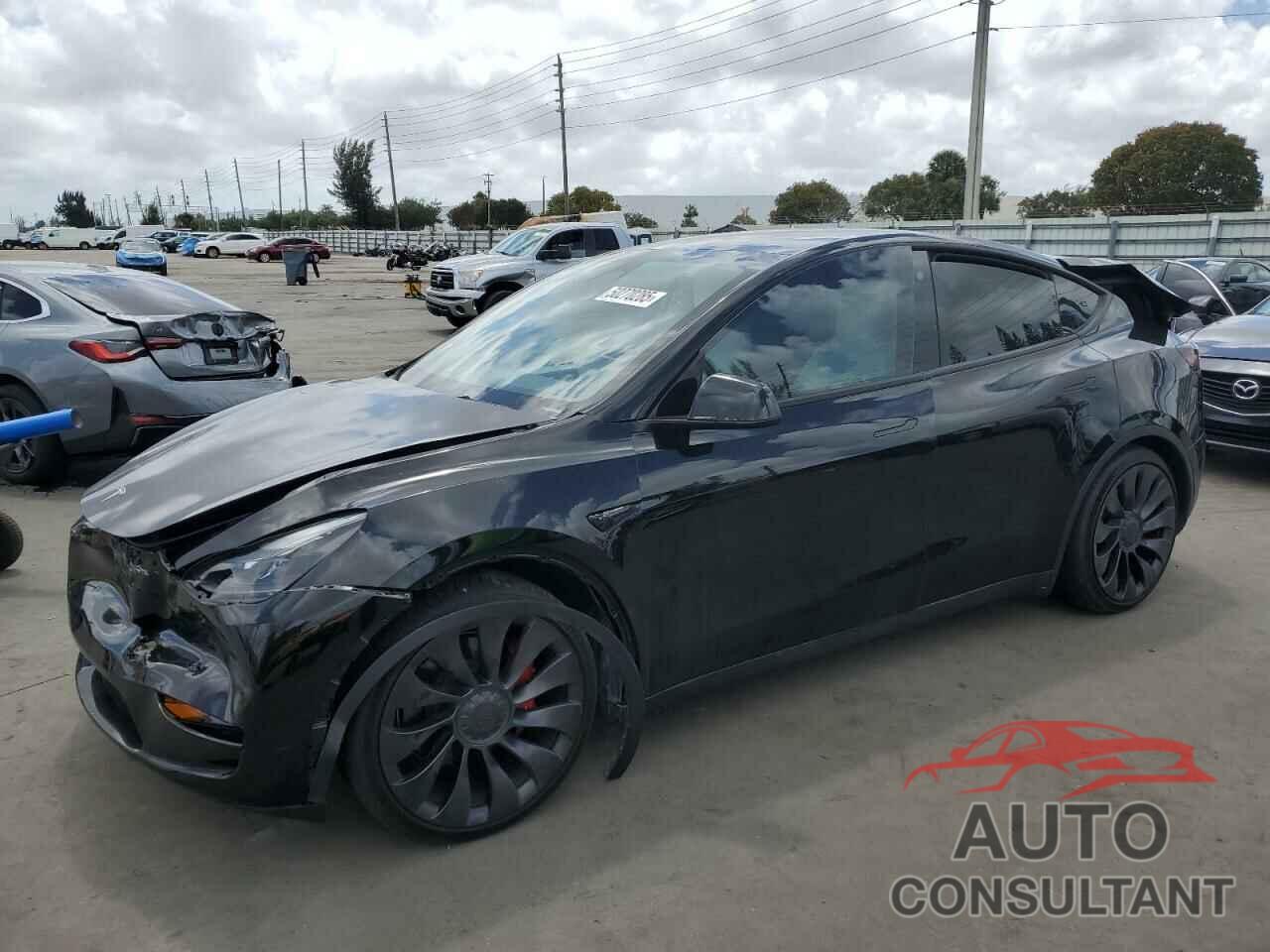 TESLA MODEL Y 2023 - 7SAYGDEF8PF762915