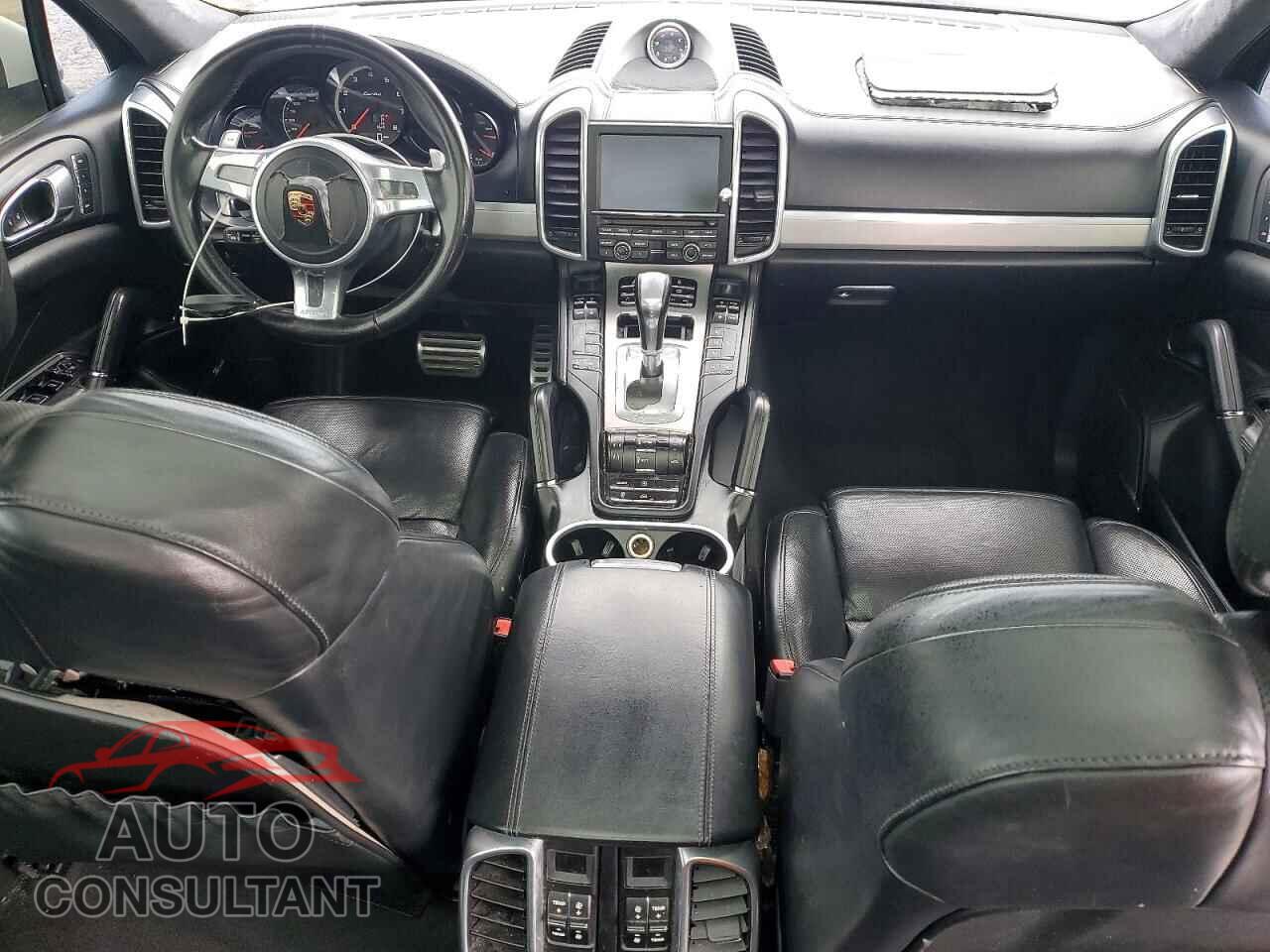 PORSCHE CAYENNE 2012 - WP1AC2A25CLA84695