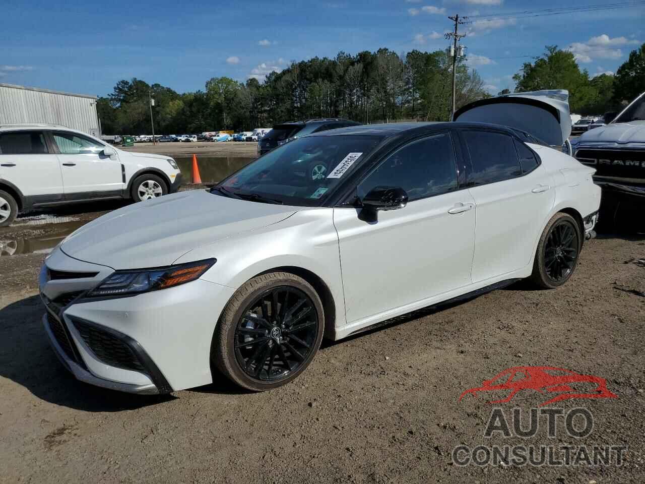 TOYOTA CAMRY 2022 - 4T1KZ1AK5NU063367