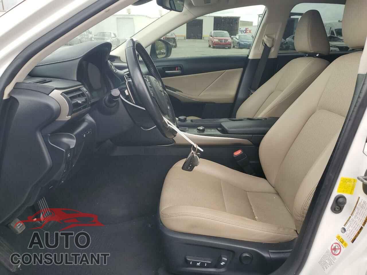 LEXUS IS 2017 - JTHCM1D23H5016354