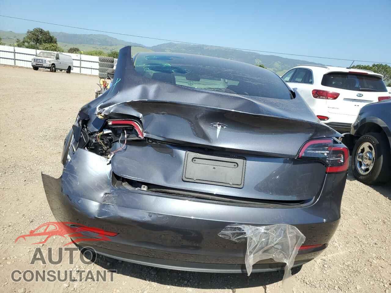 TESLA MODEL 3 2021 - 5YJ3E1EA5MF018054