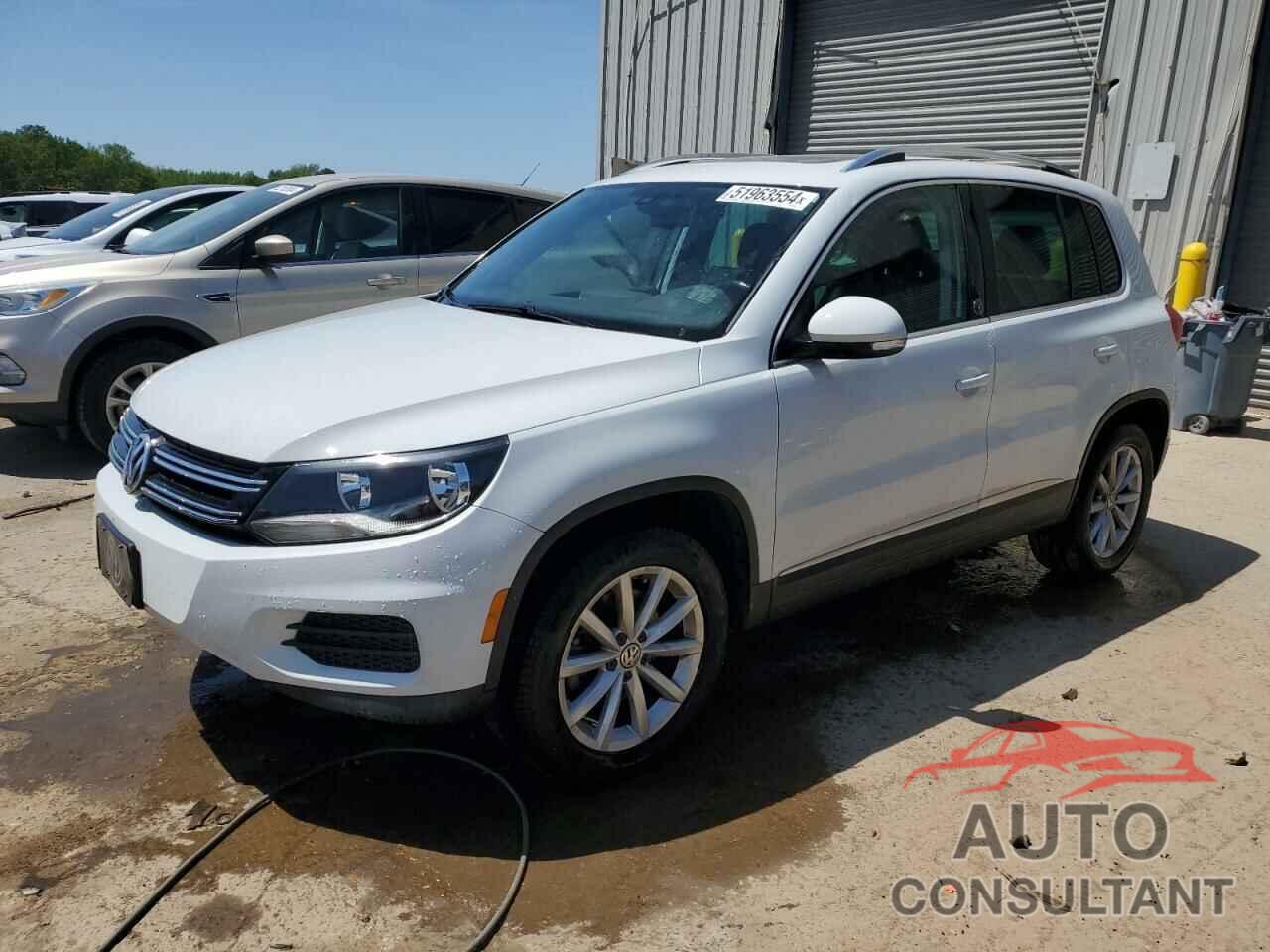 VOLKSWAGEN TIGUAN 2017 - WVGRV7AX6HK022285