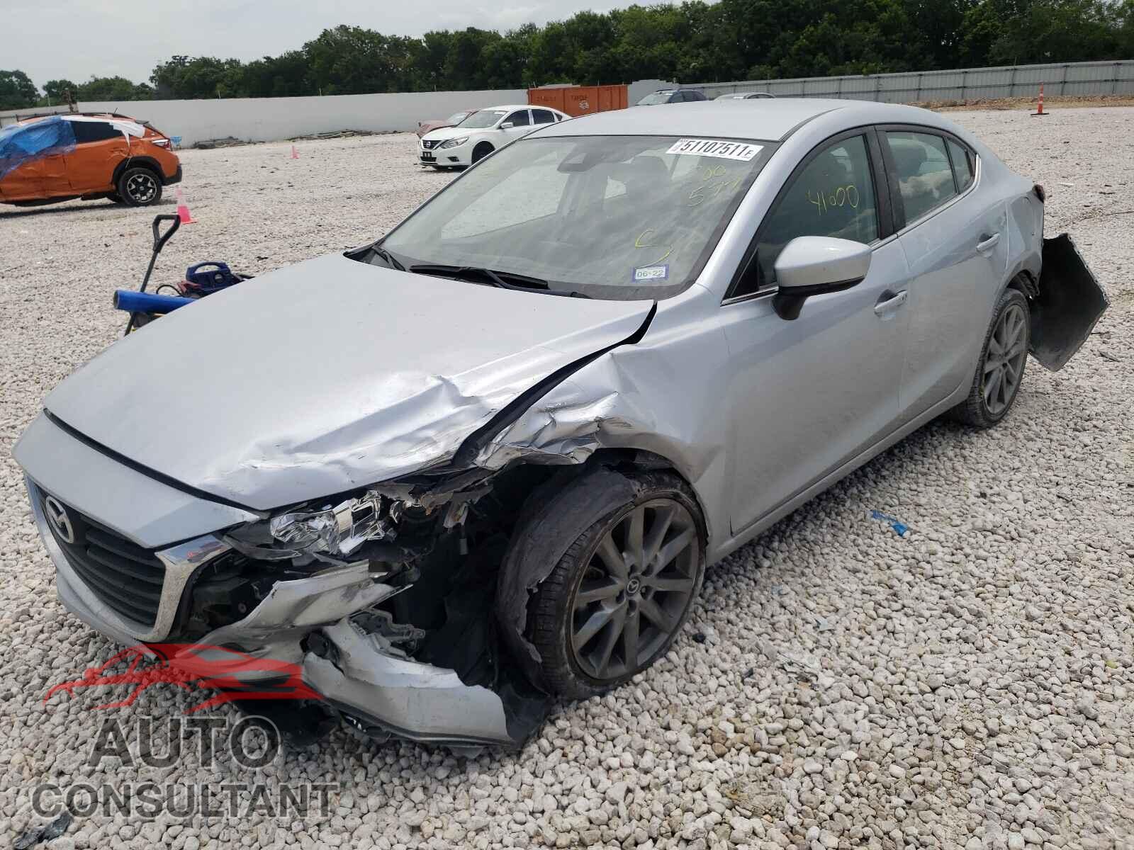MAZDA 3 2018 - 3MZBN1V33JM200577