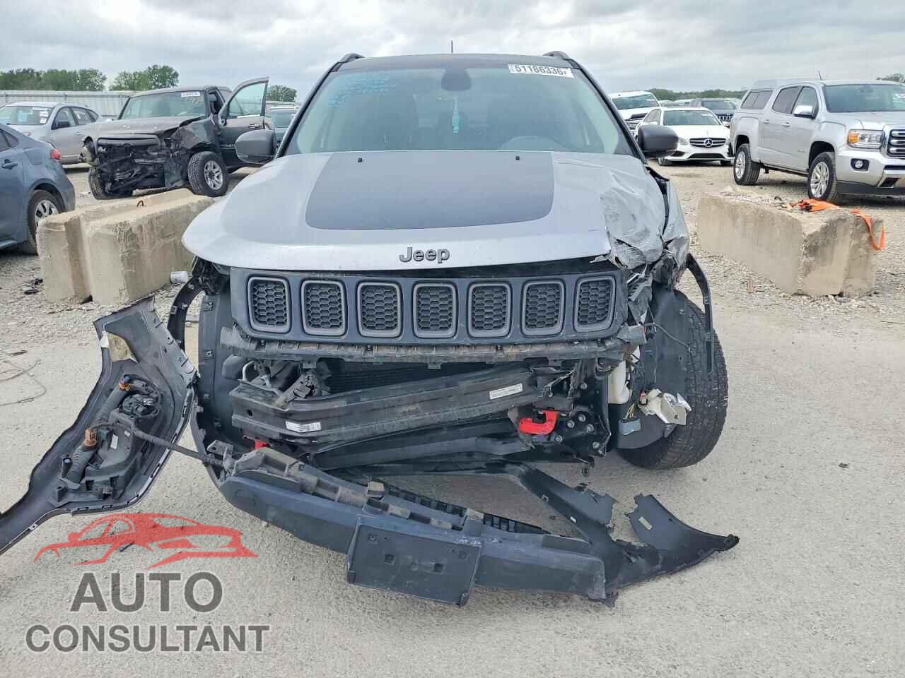 JEEP COMPASS 2018 - 3C4NJDDB3JT485793