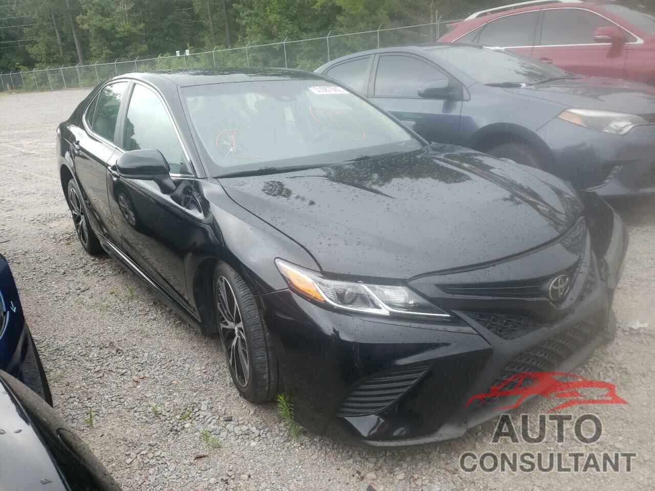 TOYOTA CAMRY 2018 - 4T1B11HK0JU536583