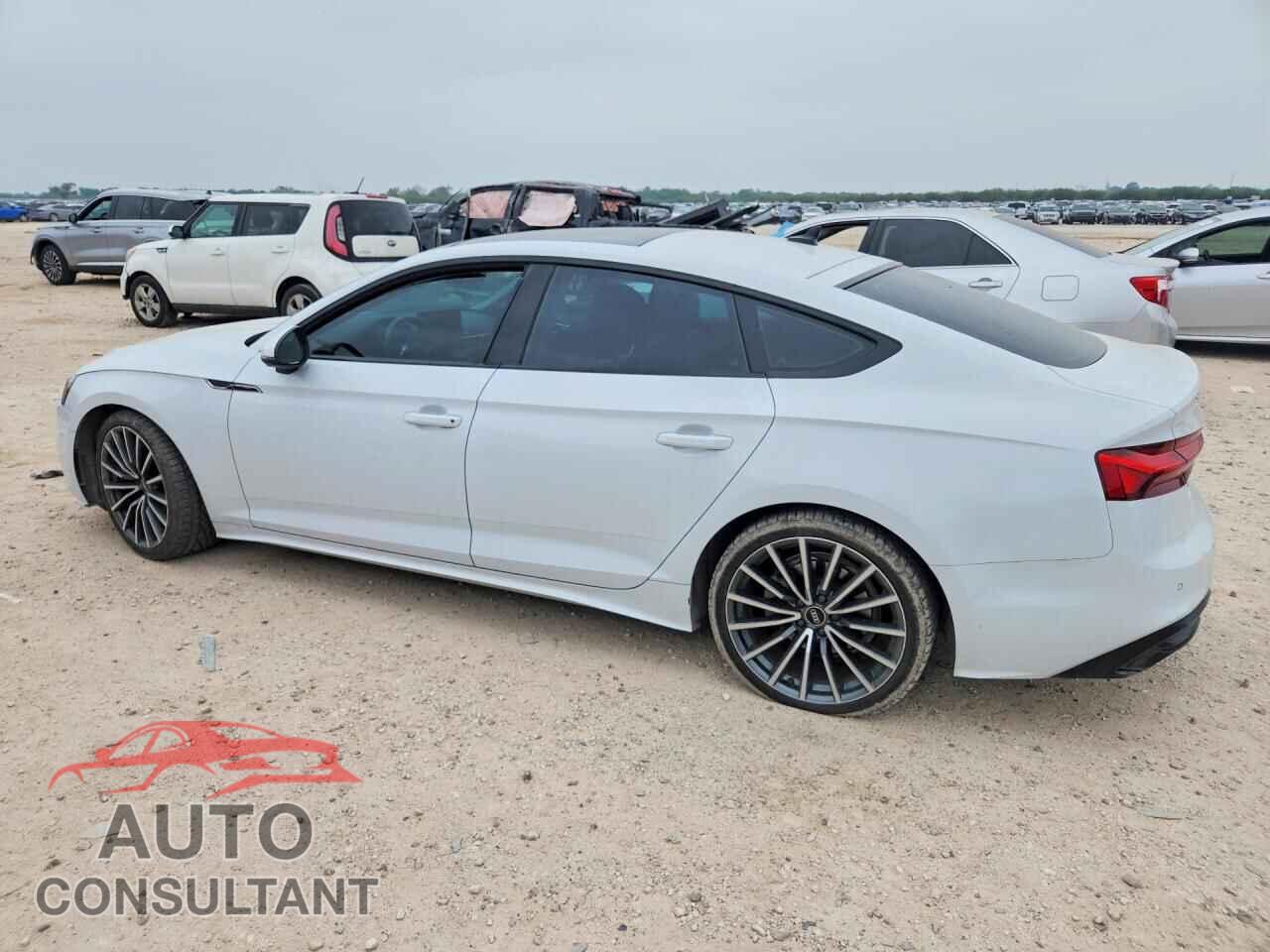AUDI A5 2022 - WAUCBCF59NA028681
