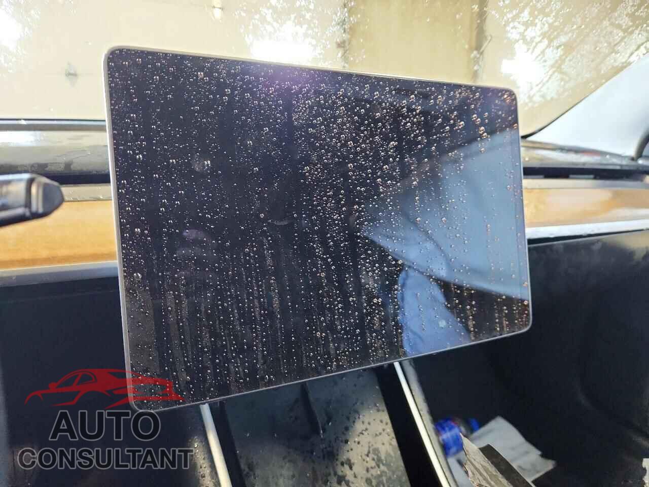TESLA MODEL 3 2020 - 5YJ3E1EA5LF660286