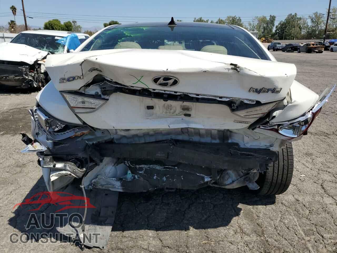 HYUNDAI SONATA 2013 - KMHEC4A48DA069584