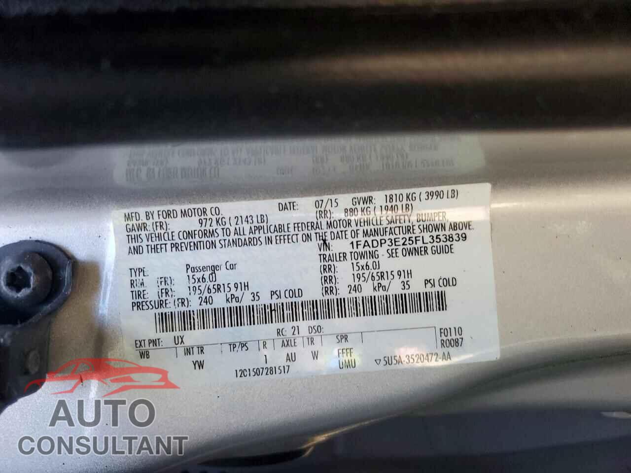 FORD FOCUS 2015 - 1FADP3E25FL353839