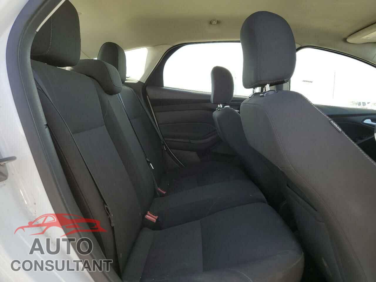 FORD FOCUS 2017 - 1FADP3K2XHL224020