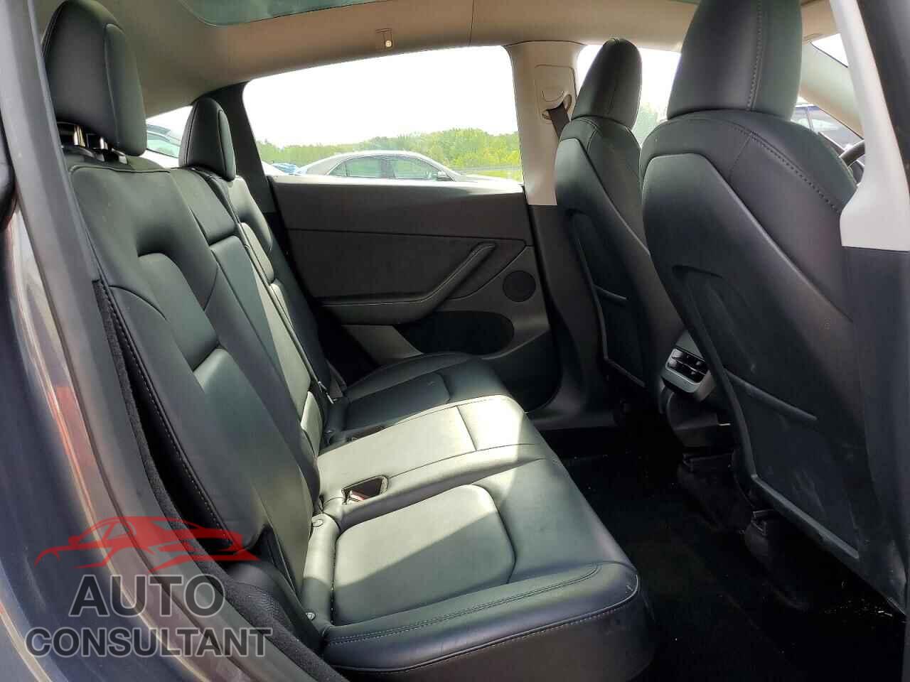 TESLA MODEL Y 2023 - 7SAYGDEE3PF843165