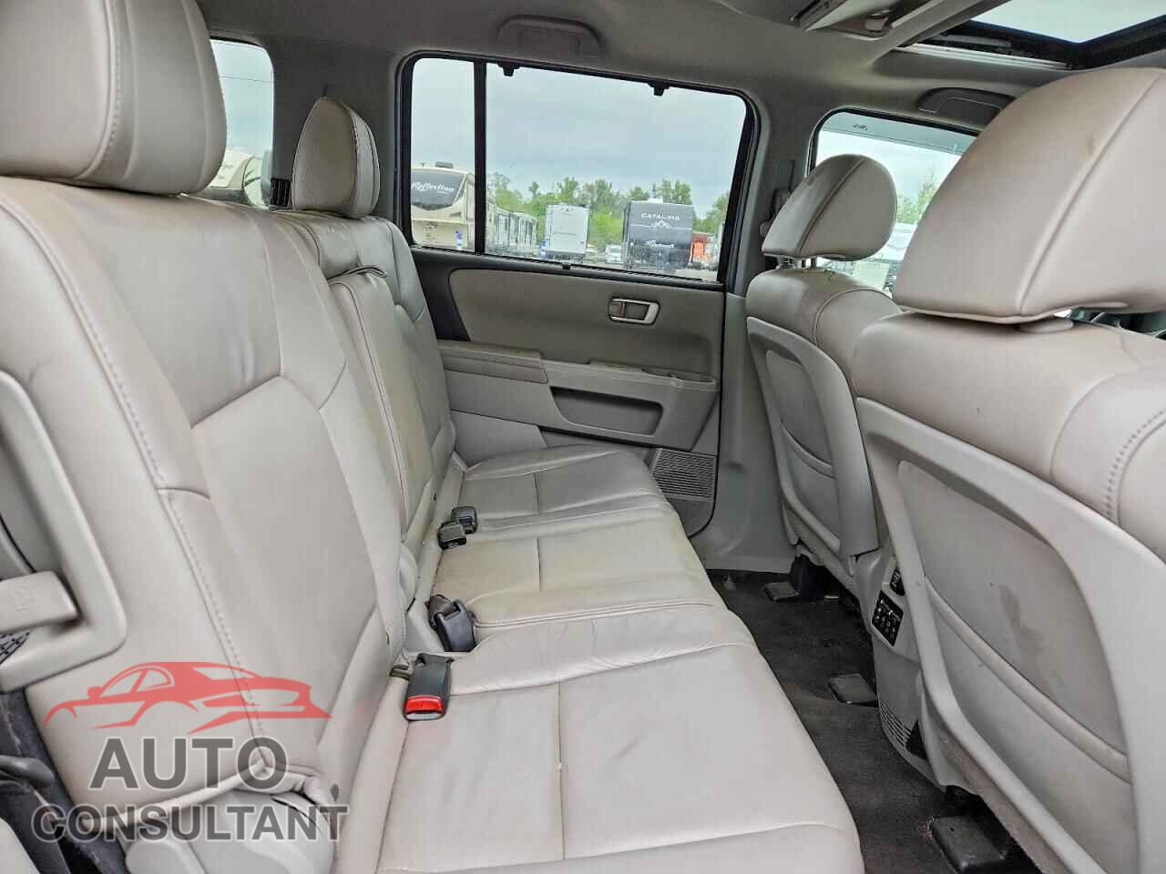 HONDA PILOT 2012 - 5FNYF4H99CB009913