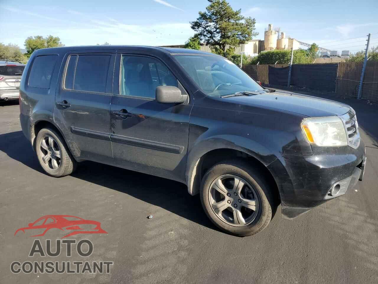 HONDA PILOT 2015 - 5FNYF3H30FB026836