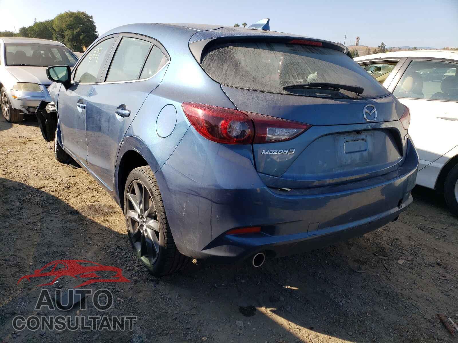 MAZDA 3 2018 - 3MZBN1M31JM267079