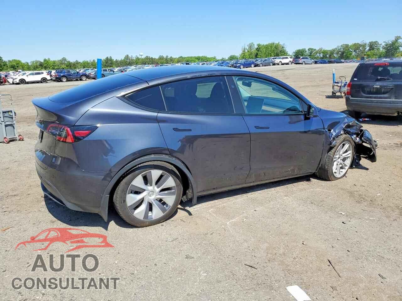 TESLA MODEL Y 2024 - 7SAYGDEE3RA277475