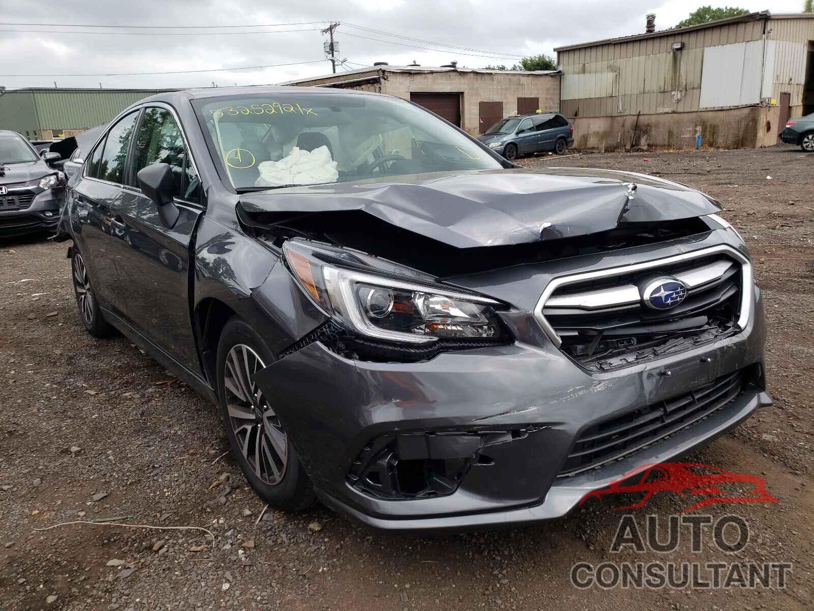 SUBARU LEGACY 2018 - 4S3BNAB60J3040631