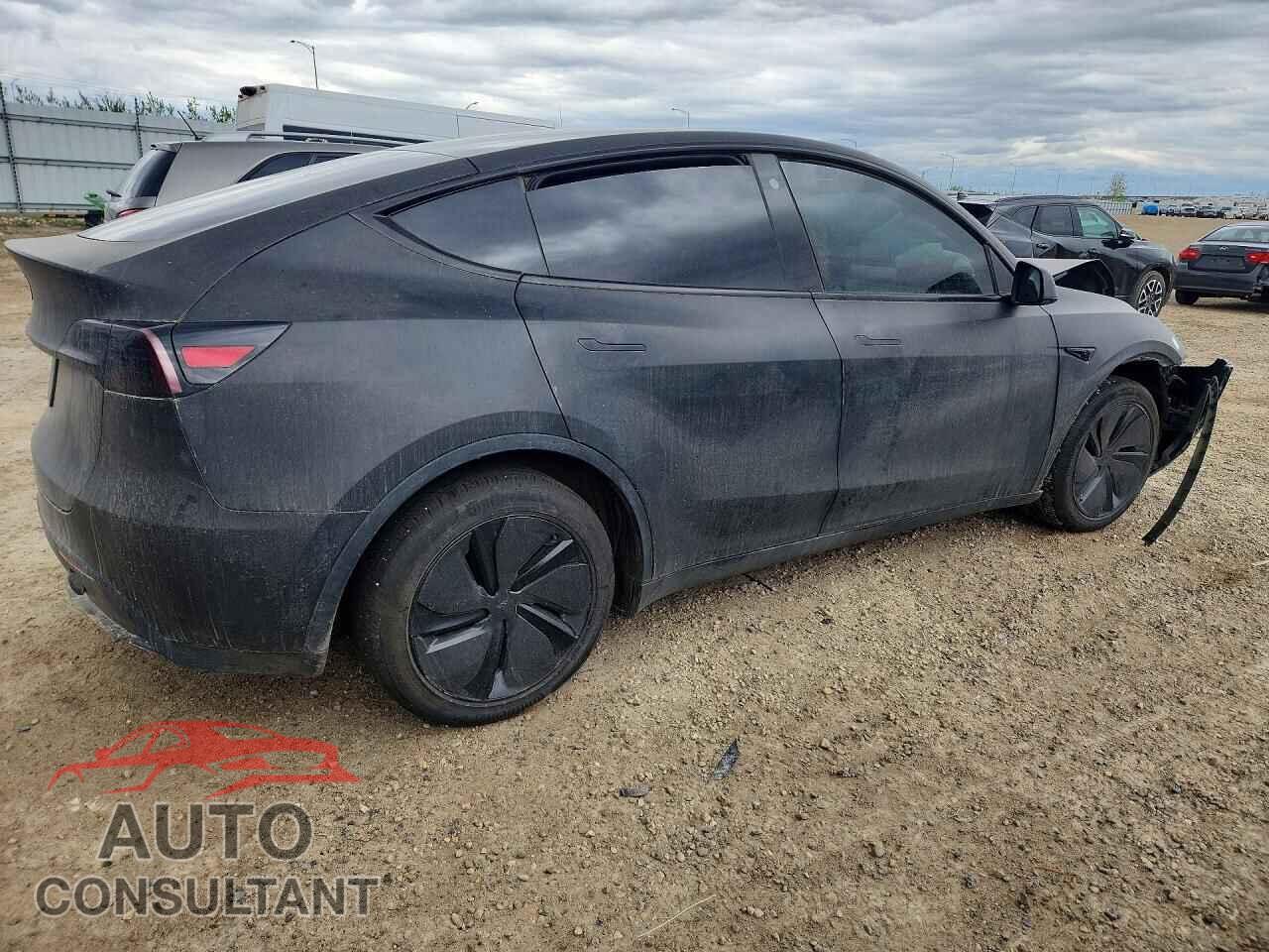 TESLA MODEL Y 2023 - LRWYGDFD3PC057864