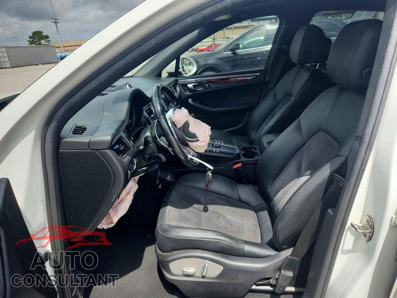 PORSCHE MACAN 2017 - WP1AA2A52HLB08975