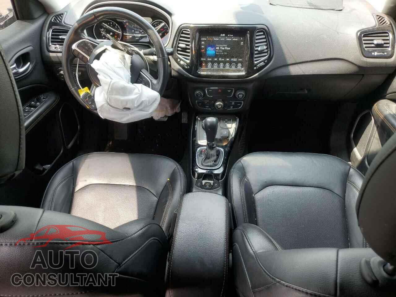 JEEP COMPASS 2019 - 3C4NJDCB1KT812131