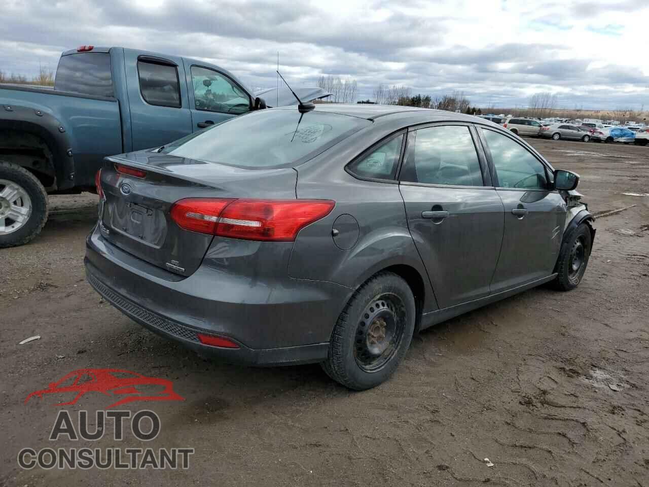 FORD FOCUS 2015 - 1FADP3F21FL361984
