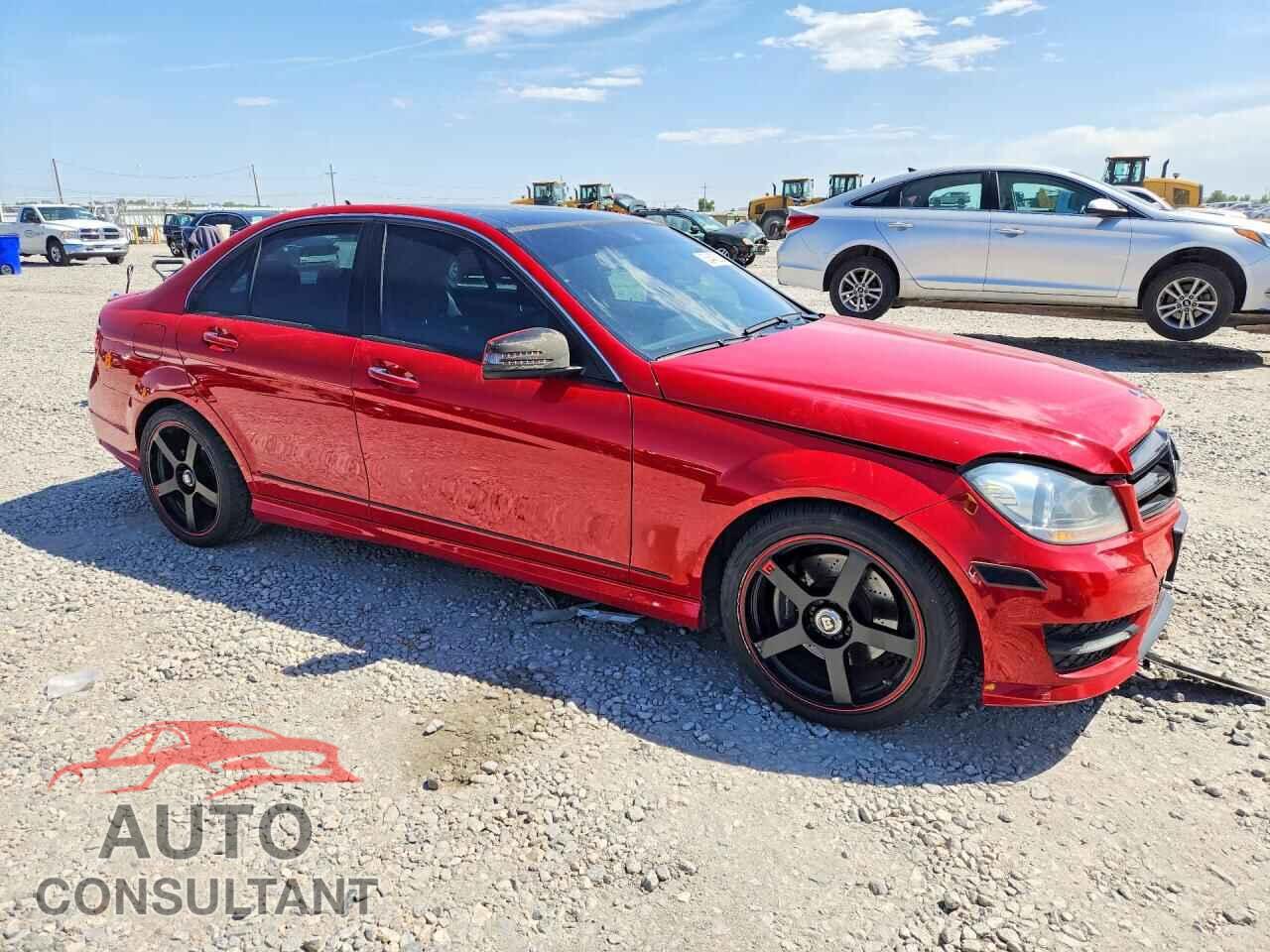 MERCEDES-BENZ C-CLASS 2013 - WDDGF8AB7DA816768
