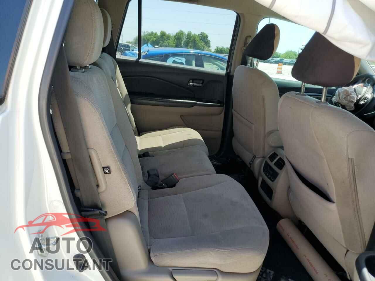 HONDA PILOT 2018 - 5FNYF5H30JB031104