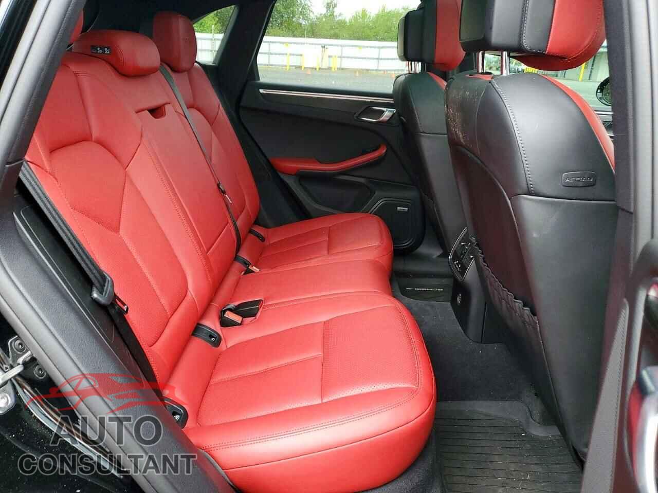 PORSCHE MACAN 2018 - WP1AG2A55JLB64011