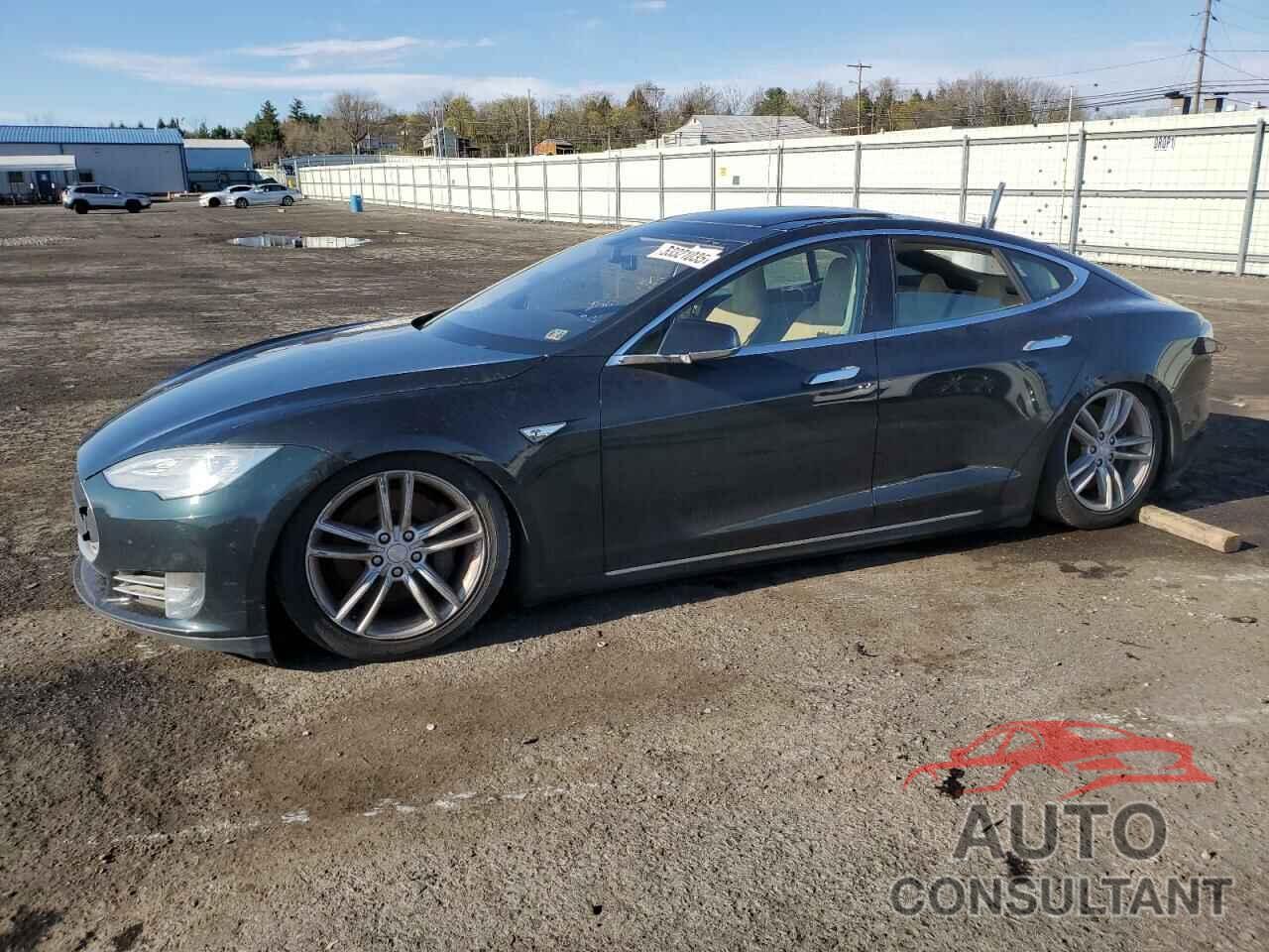 TESLA MODEL S 2013 - 5YJSA1CP1DFP10584